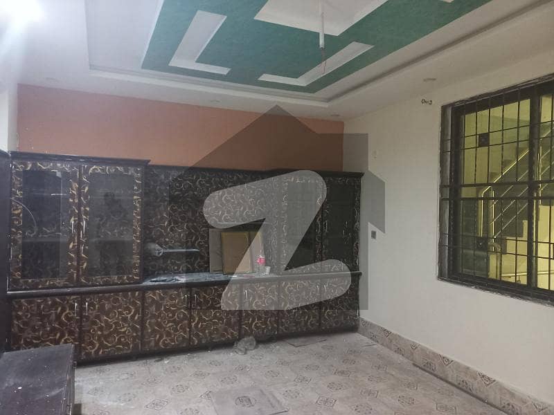 سمن آباد لاہور میں 5 کمروں کا 6 مرلہ مکان 2.45 کروڑ میں برائے فروخت۔