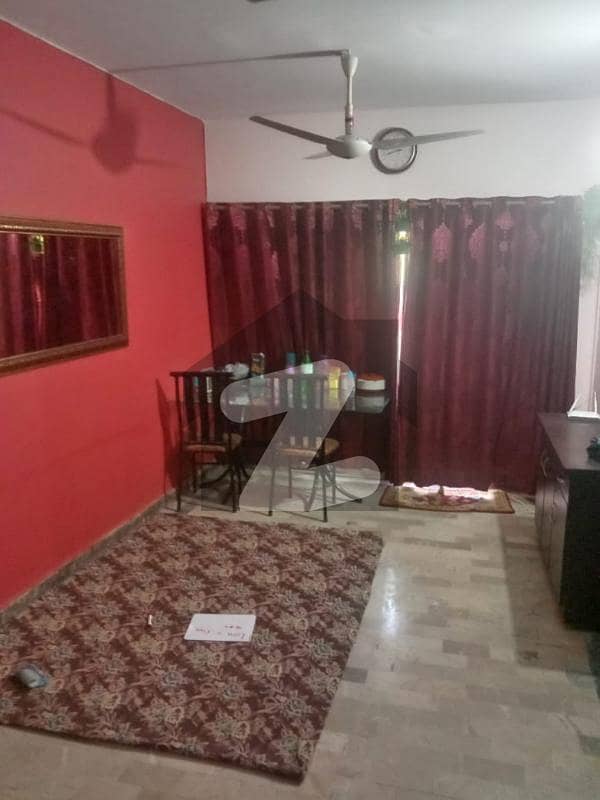 Flat Available For Sale In Gulshan-e-iqbal Block 11 Vip Block Main Road Face Gellant Court Well Maintained Project Secured