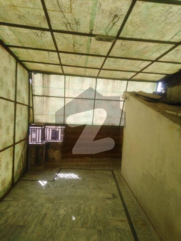پشاور روڈ راولپنڈی میں 2 کمروں کا 3 مرلہ مکان 25.0 ہزار میں کرایہ پر دستیاب ہے۔