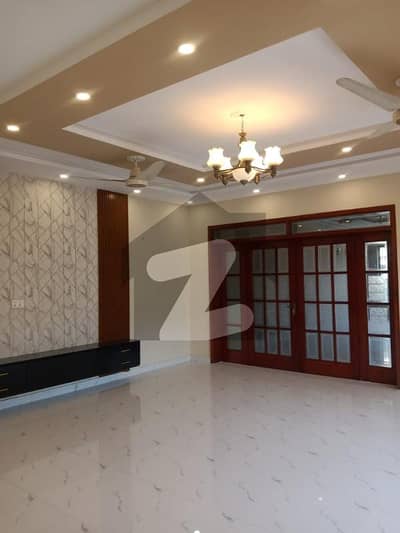 One Kanal Full House For Rent In Dha Phase 8 Park View. . .