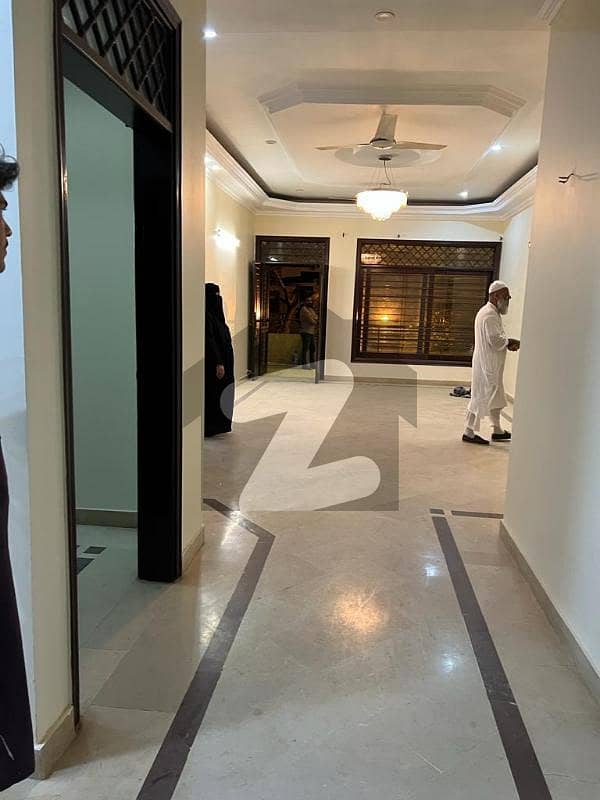 نارتھ ناظم آباد ۔ بلاک ایف نارتھ ناظم آباد کراچی میں 3 کمروں کا 16 مرلہ بالائی پورشن 1.35 لاکھ میں کرایہ پر دستیاب ہے۔