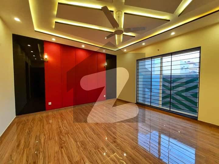 1 Kanal Stylish Upper Portion Available For Rent