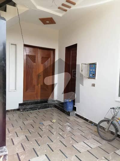 آرچرڈ هومز ستیانہ روڈ فیصل آباد میں 5 کمروں کا 5 مرلہ مکان 1.25 کروڑ میں برائے فروخت۔