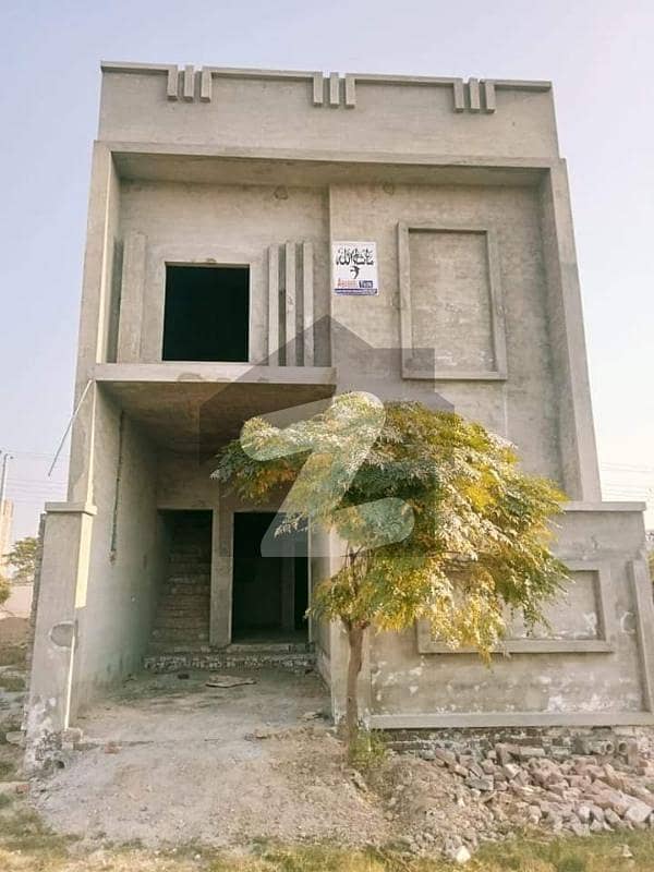 گرین آرچرڈ لوئر کینال روڈ فیصل آباد میں 3 کمروں کا 4 مرلہ مکان 60 لاکھ میں برائے فروخت۔