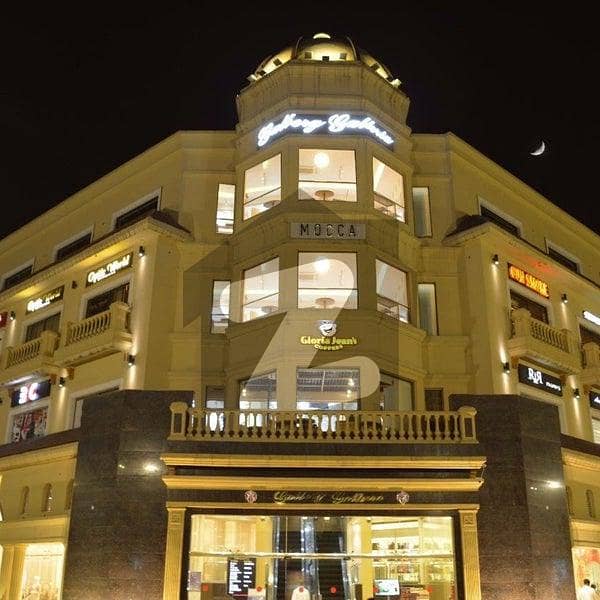 گلبرگ لاہور میں 14 مرلہ دکان 9.0 لاکھ میں کرایہ پر دستیاب ہے۔