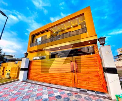 بحریہ ٹاؤن فیز 7 بحریہ ٹاؤن راولپنڈی راولپنڈی میں 5 کمروں کا 10 مرلہ مکان 3.75 کروڑ میں برائے فروخت۔