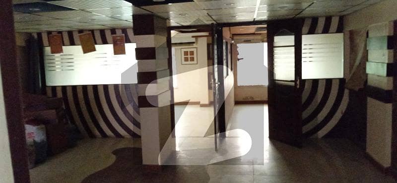 Office For Sale Available In Tauheed Commercial 950 Sqft, 1st Floor