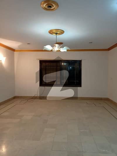 Centrally Located House Available In Gulistan-e-Jauhar - Block 1 For rent