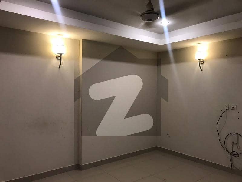 3 Bed Unfurnished Apartment For Rent In F-11 3 Bed Unfurnished Apartment For Rent In F-11