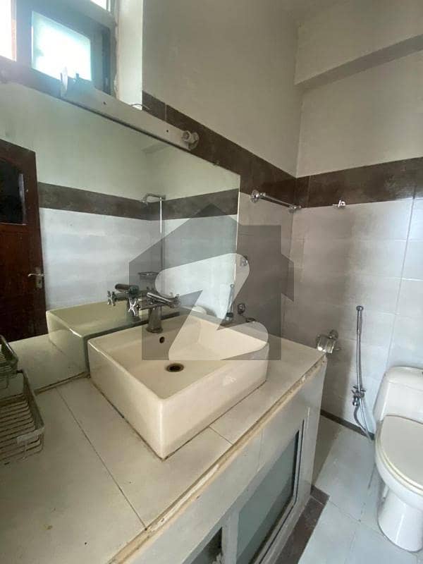 4 Bedroom Unfurnished Apartment For Rent In F-11 Markaz
