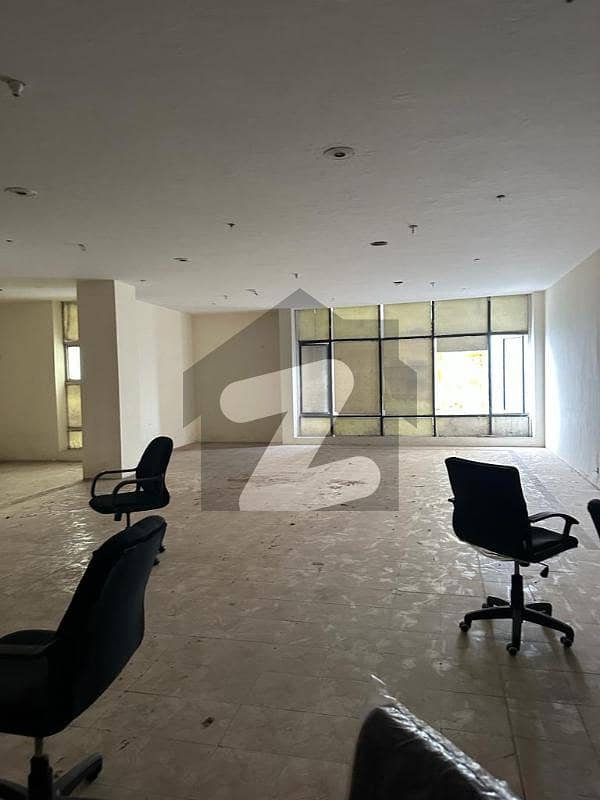 1800 Square Feet Office Available For Rent At Main Boulevard Gulberg