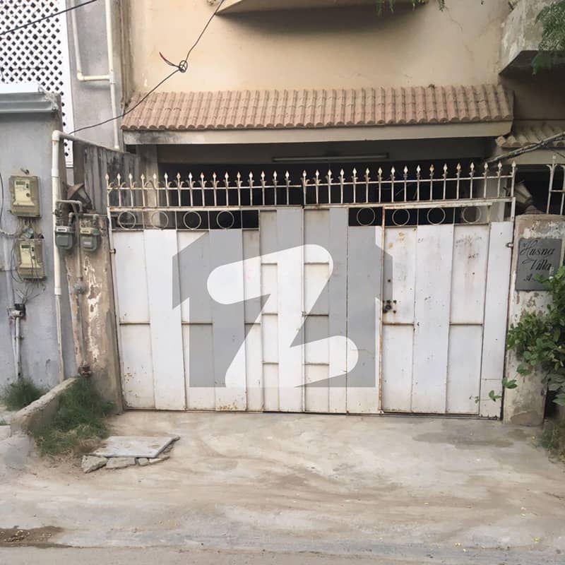 Old House Available In Gulistan E Jauhar Block 2
