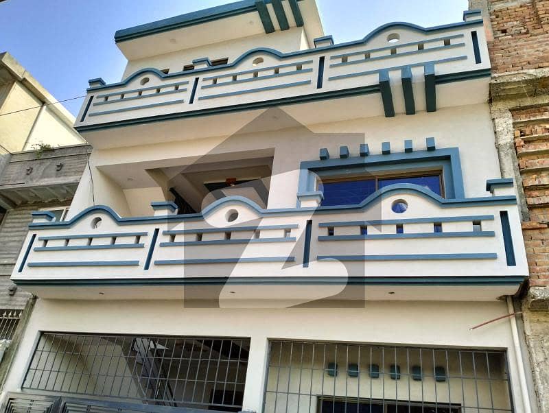 لالہ زار راولپنڈی میں 6 کمروں کا 5 مرلہ مکان 2.2 کروڑ میں برائے فروخت۔