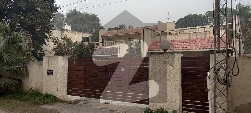 2.65 Kanal House For Sale In Nisar Colony Lahore Cantt