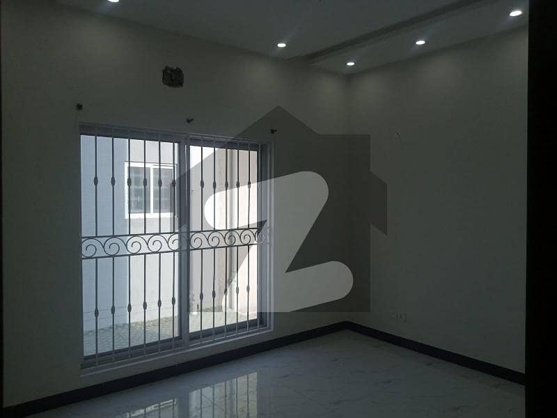 بحریہ ٹاؤن سیکٹر سی بحریہ ٹاؤن,لاہور میں 3 کمروں کا 5 مرلہ مکان 65.0 ہزار میں کرایہ پر دستیاب ہے۔