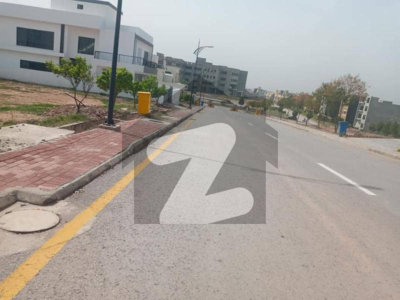 Boulevard Plot Prime Location Bahria Enclave Boulevard Plot Prime Location Bahria Enclave
