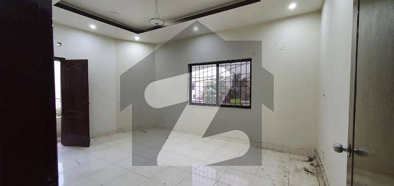 200 Yards Bungalow For Phase 4 200 Yards Bungalow For Phase 4