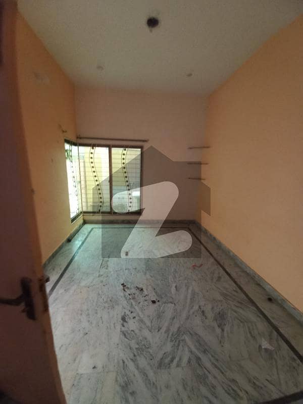 Single Room Available Single Room Available
