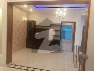 پارک ویو سٹی ۔ ایگزیکٹو بلاک پارک ویو سٹی,لاہور میں 3 کمروں کا 5 مرلہ مکان 1.82 کروڑ میں برائے فروخت۔