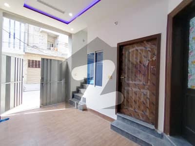 گلبرگ ویلی فیصل آباد میں 3 کمروں کا 3 مرلہ مکان 85 لاکھ میں برائے فروخت۔
