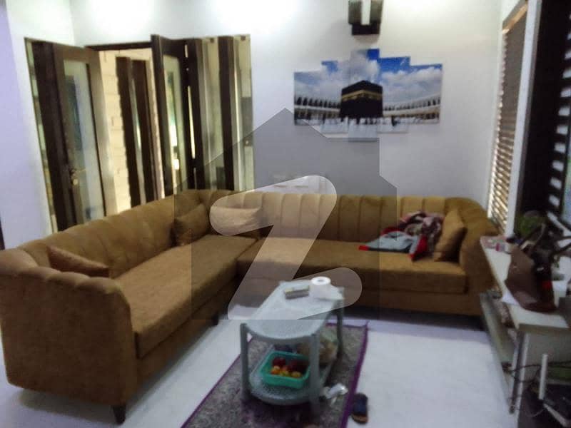 ڈی ایچ اے فیز 5 - بلاک ایل فیز 5 ڈیفنس (ڈی ایچ اے) لاہور میں 4 کمروں کا 10 مرلہ مکان 5.1 کروڑ میں برائے فروخت۔