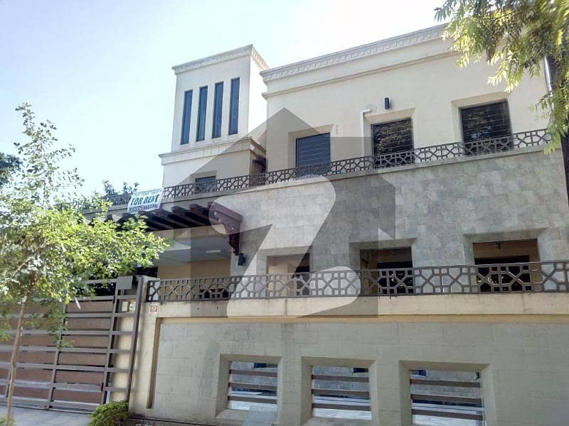 6 Bedroom Brand New House For Rent