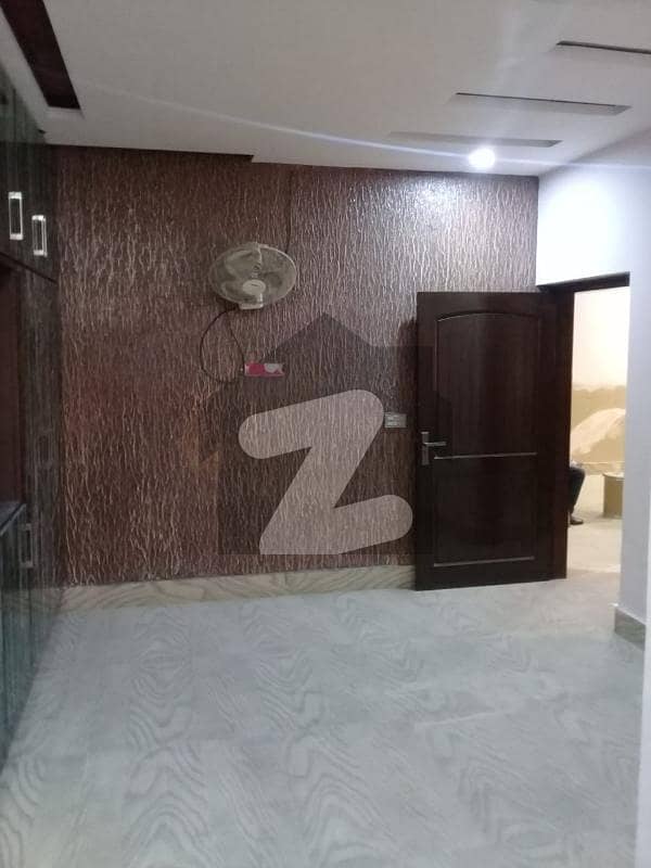 نیو مسلم ٹاؤن لاہور میں 3 کمروں کا 1 کنال مکان 1.8 لاکھ میں کرایہ پر دستیاب ہے۔