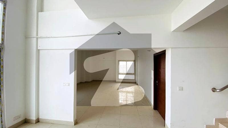 کلفٹن ۔ بلاک 6 کلفٹن,کراچی میں 4 کمروں کا 14 مرلہ فلیٹ 8.3 کروڑ میں برائے فروخت۔