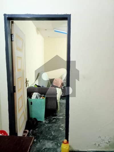 مرغزار آفیسرز کالونی لاہور میں 2 کمروں کا 2 مرلہ مکان 26 ہزار میں کرایہ پر دستیاب ہے۔
