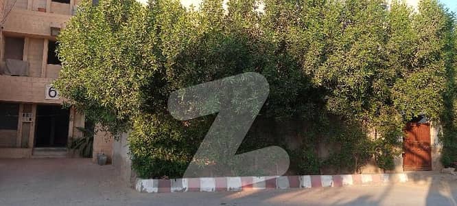 سِی ویو اپارٹمنٹس کراچی میں 3 کمروں کا 10 مرلہ فلیٹ 4.5 کروڑ میں برائے فروخت۔