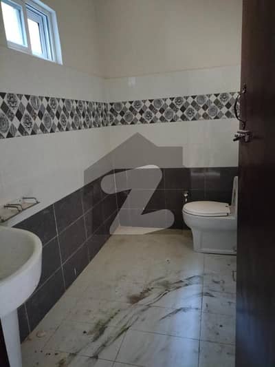 رضا ٹاؤن ملتان میں 2 کمروں کا 3 مرلہ مکان 12.5 لاکھ میں برائے فروخت۔