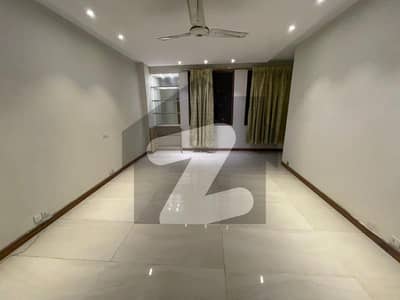 13 Marla Luxury Apartment With 24 Hours Electricity For Sale In Posh Area Main Cantt, Lahore