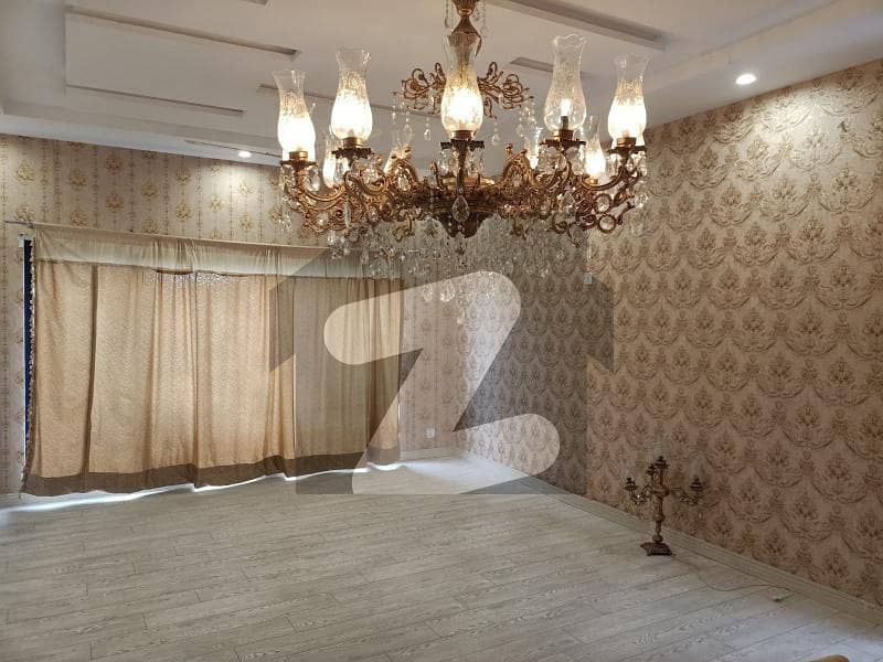 ڈی ایچ اے فیز 7 ڈیفنس (ڈی ایچ اے) لاہور میں 2 کمروں کا 1 کنال مکان 1.4 لاکھ میں کرایہ پر دستیاب ہے۔
