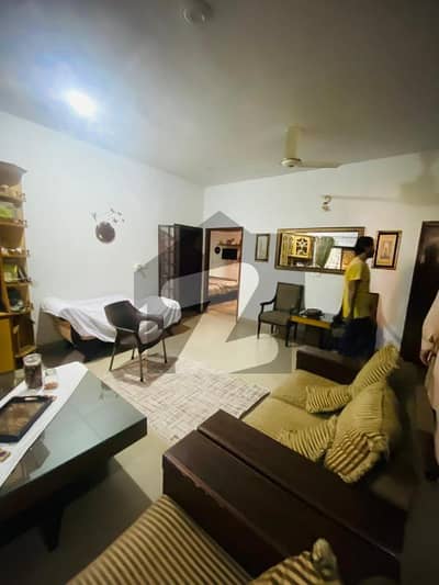سبزہ زار سکیم ۔ بلاک جی سبزہ زار سکیم لاہور میں 6 کمروں کا 10 مرلہ مکان 3.15 کروڑ میں برائے فروخت۔