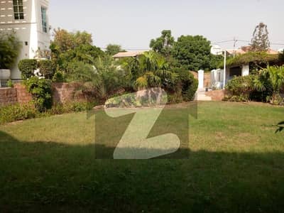 Exquisite 2000 Sq. Yd. Bungalow With Swimming Pool And Basement For Sale In Phase 5, DHA Karachi