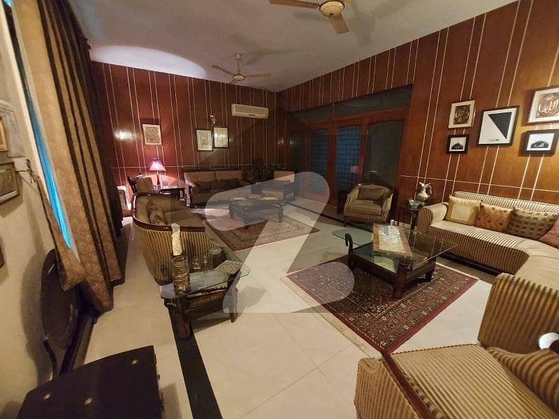 1 Kanal Amazing Location Good Condition House For Sale In Model Town Lahore
