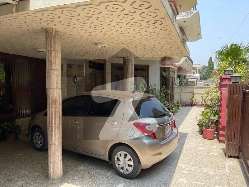 G10/4 Main Service Double Rd. House For Sale G10/4, G10, Islamabad