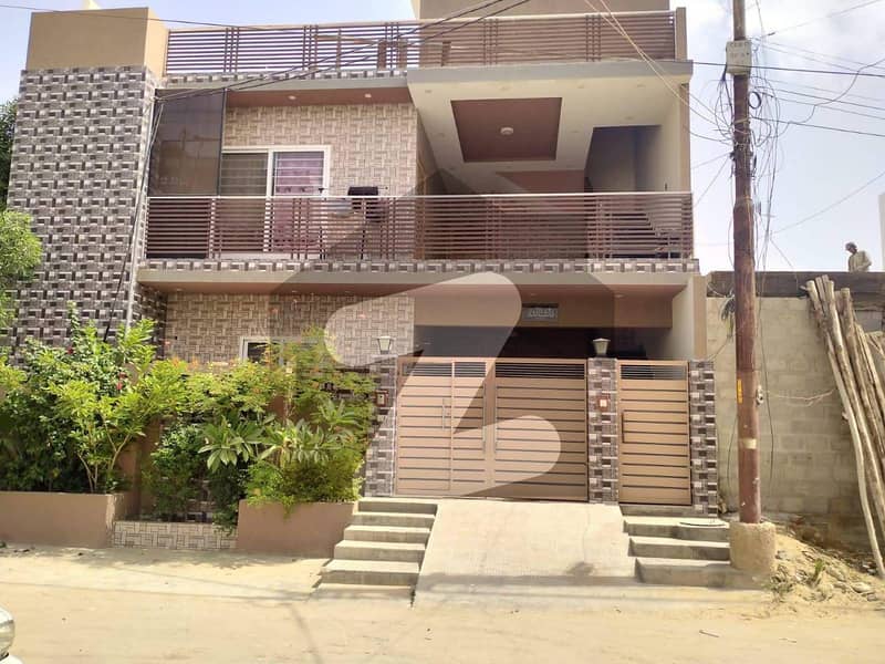 سادی ٹاؤن - بلاک 2 سعدی ٹاؤن سکیم 33 کراچی میں 6 کمروں کا 10 مرلہ مکان 4 کروڑ میں برائے فروخت۔