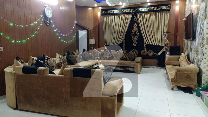 پی آئی اے ہاؤسنگ سکیم ۔ بلاک سی پی آئی اے ہاؤسنگ سکیم لاہور میں 5 کمروں کا 1 کنال مکان 5.1 کروڑ میں برائے فروخت۔