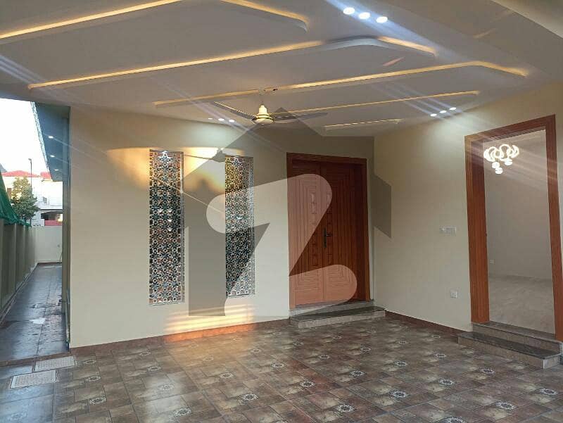 Sector C1 10 Marla House for sale In Bahria Enclave Islamabad Bahria