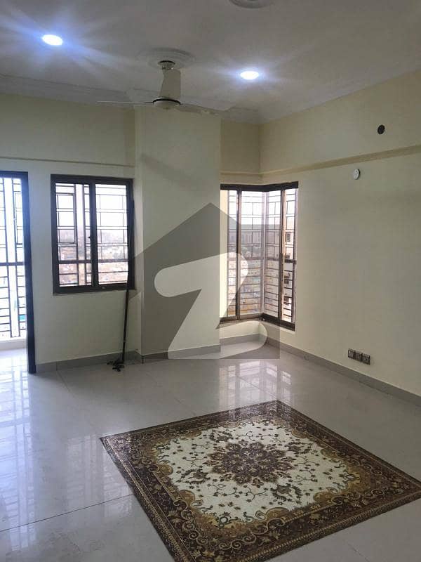 3 Bed Apartment In Well Known High Rise