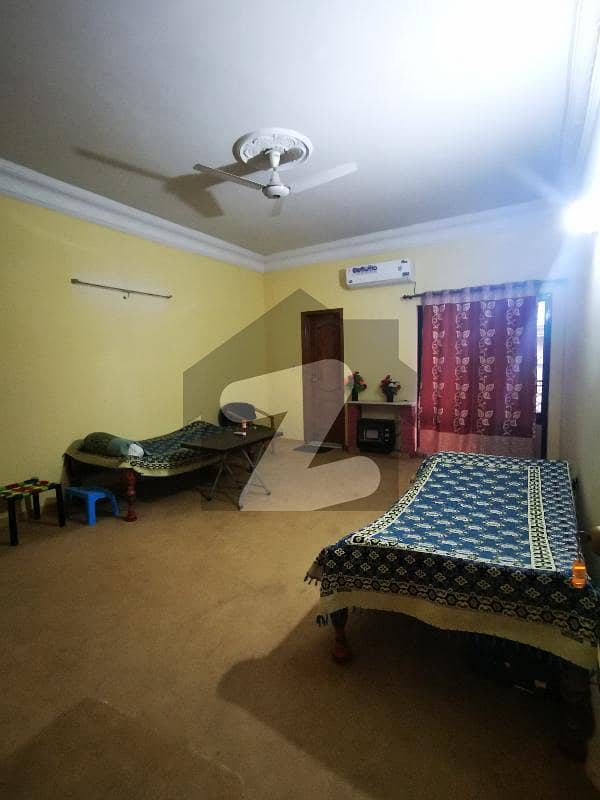 ایف ۔ 8 اسلام آباد میں 8 کمروں کا 1.2 کنال مکان 23 کروڑ میں برائے فروخت۔