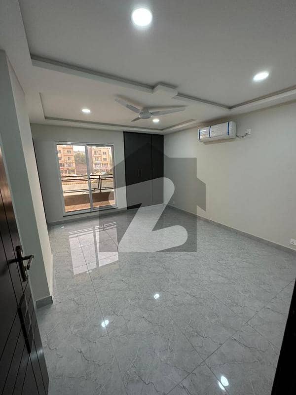Buy Best Available 02 Bhk Ready To Move In Flat In Royal Mall & Residency