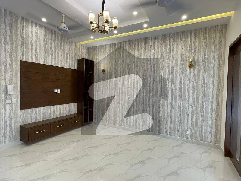 Brand New Luxury 8 Marla Full House Available For Rant In Phase 2 C Block Bahria Orchard Lahore