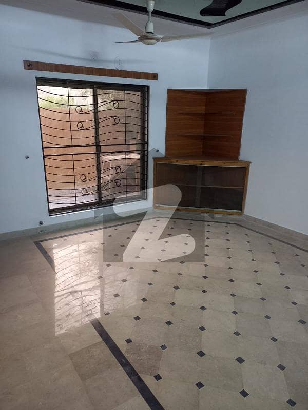 11 MARLA HOUSE FOR RENT IN UET SOCIETY