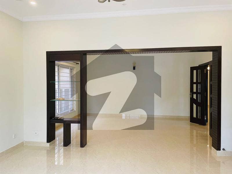 2 Kanal House With Lawn For Sale