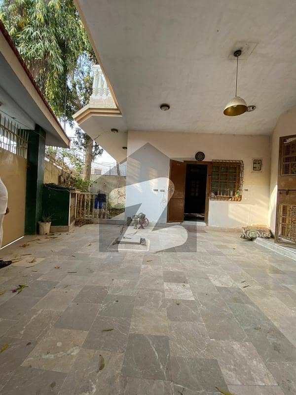 400 Yard Semi Corner House Available For Sell GulistaneJauhar Block