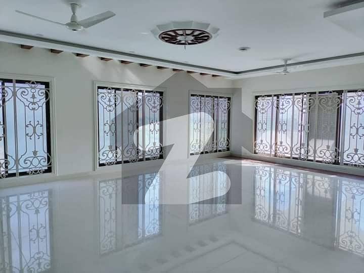 1000 Yard Slightly Used Bungalow Available For Rent Dha Phase 8