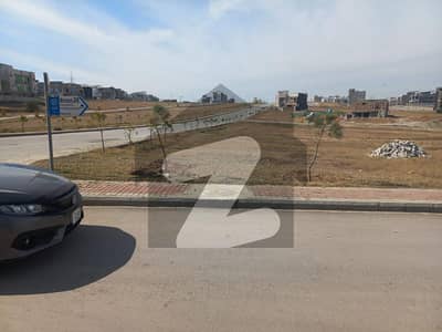 10 marla corner  plot for sale in bahria town phase 8 block G