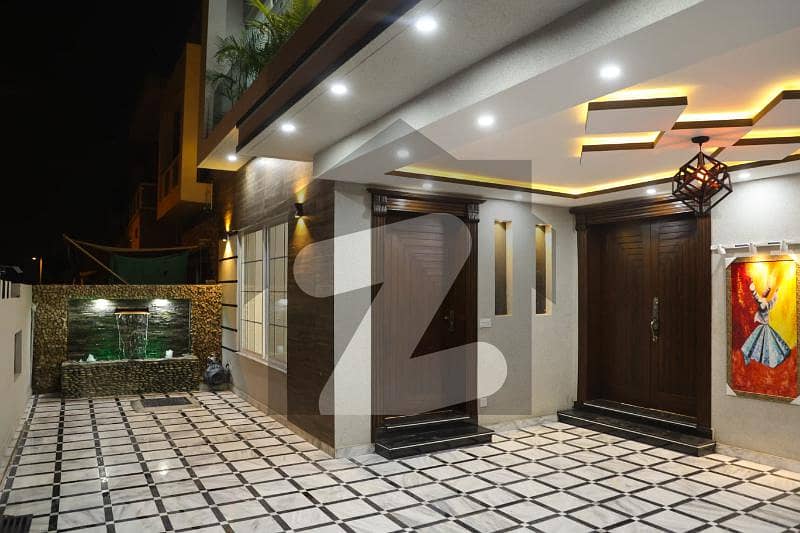 10 Marla House for rent Non furnished bahria town Phase 8